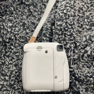 fujifilm instax mini 9 comes with case!